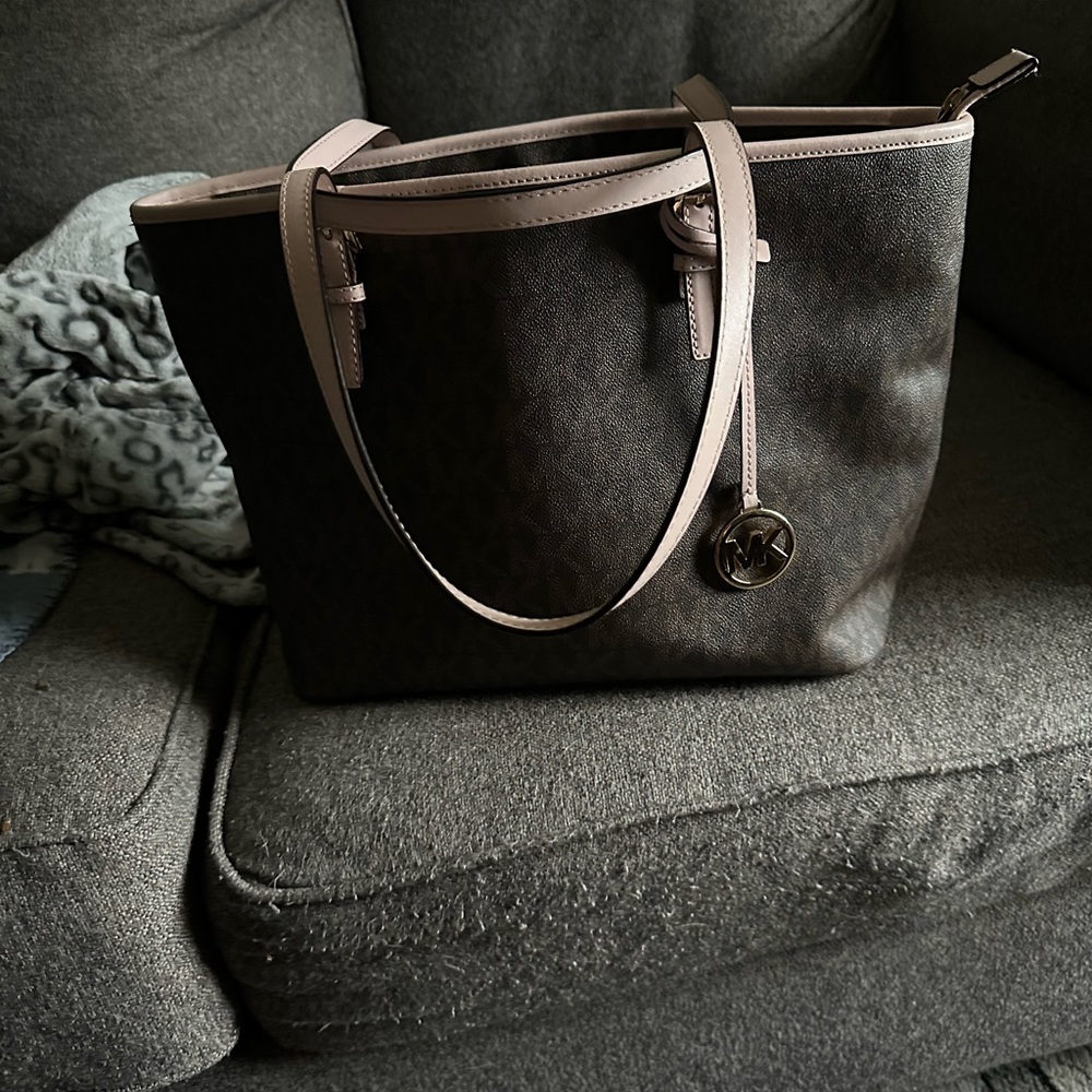 Authentic Mk Purse.